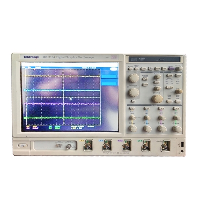 TDS7104数字荧光示波器